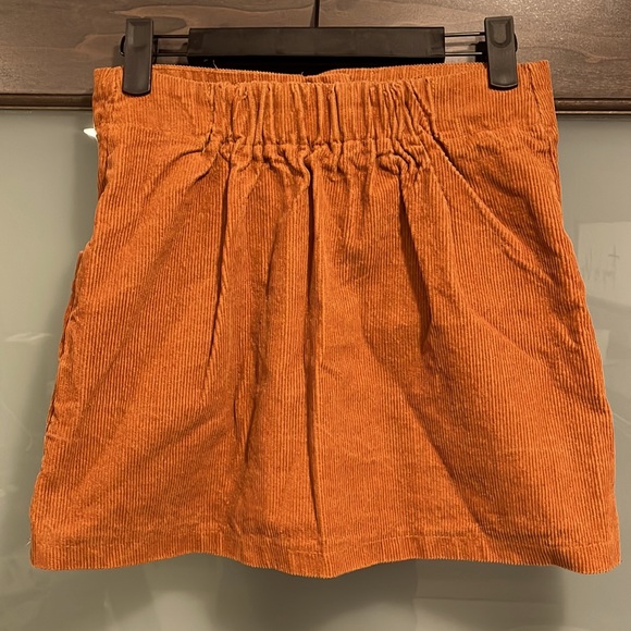 Rust colored corduroy skirt - Picture 2 of 3